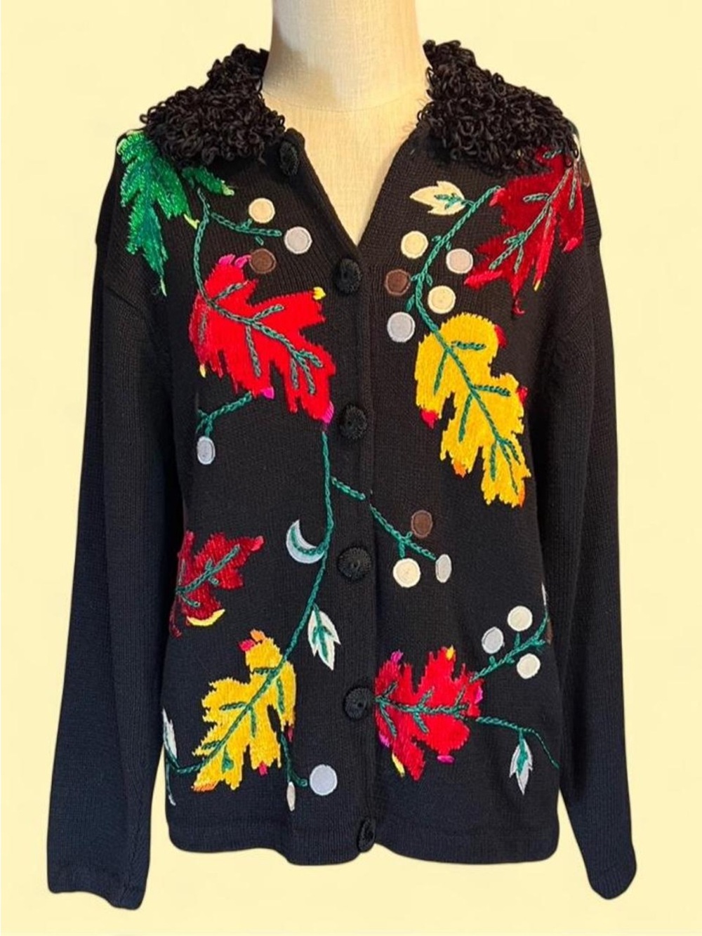 🖤90s Vintage Victoria Harbour Black Embroidered Leaf Cardigan • RARE❣️